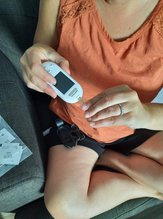 KCoombesCBCTWP's tweet image. #fingerprickchallenge
I started the finger prick challenge today. My reading was 5.2. The glucose meter told me to eat an apple before a meal. @nscoveraget1d