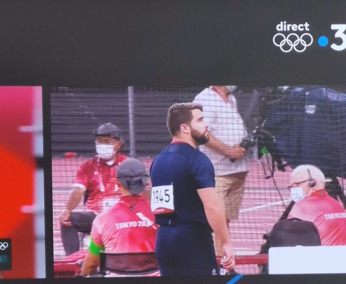 Tu nous as rien dit <a href="/VictorArtus/">Artus</a> 😂

#JOTokyo #LancerMarteau #EquipeDeFrance