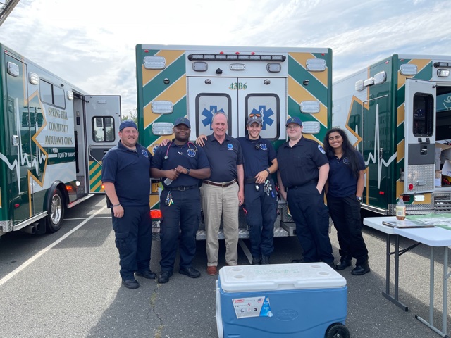 We had a wonderful time at National Night Out!! #rocklandparamedics #rocklandmobilecare #rocklandcountyems#ramapopd #springhillambulance #townoframapo #rocklandcounty #rocklandboulder #firstresponders #communitylove