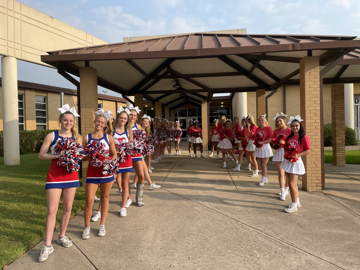 GrapevineCheer's tweet image. Loved welcoming our new GCISD teachers this morning!!! #wearegcisd #welcome