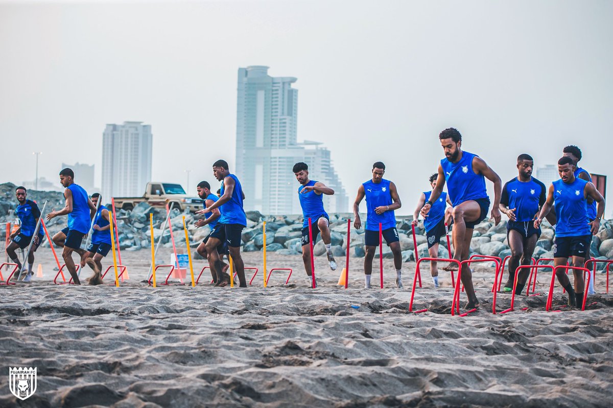 FujfcE's tweet photo. Special training for the team on the beach.  🏋️‍♂️💪

  #Fujairah https://t.co/Ew888hgavF