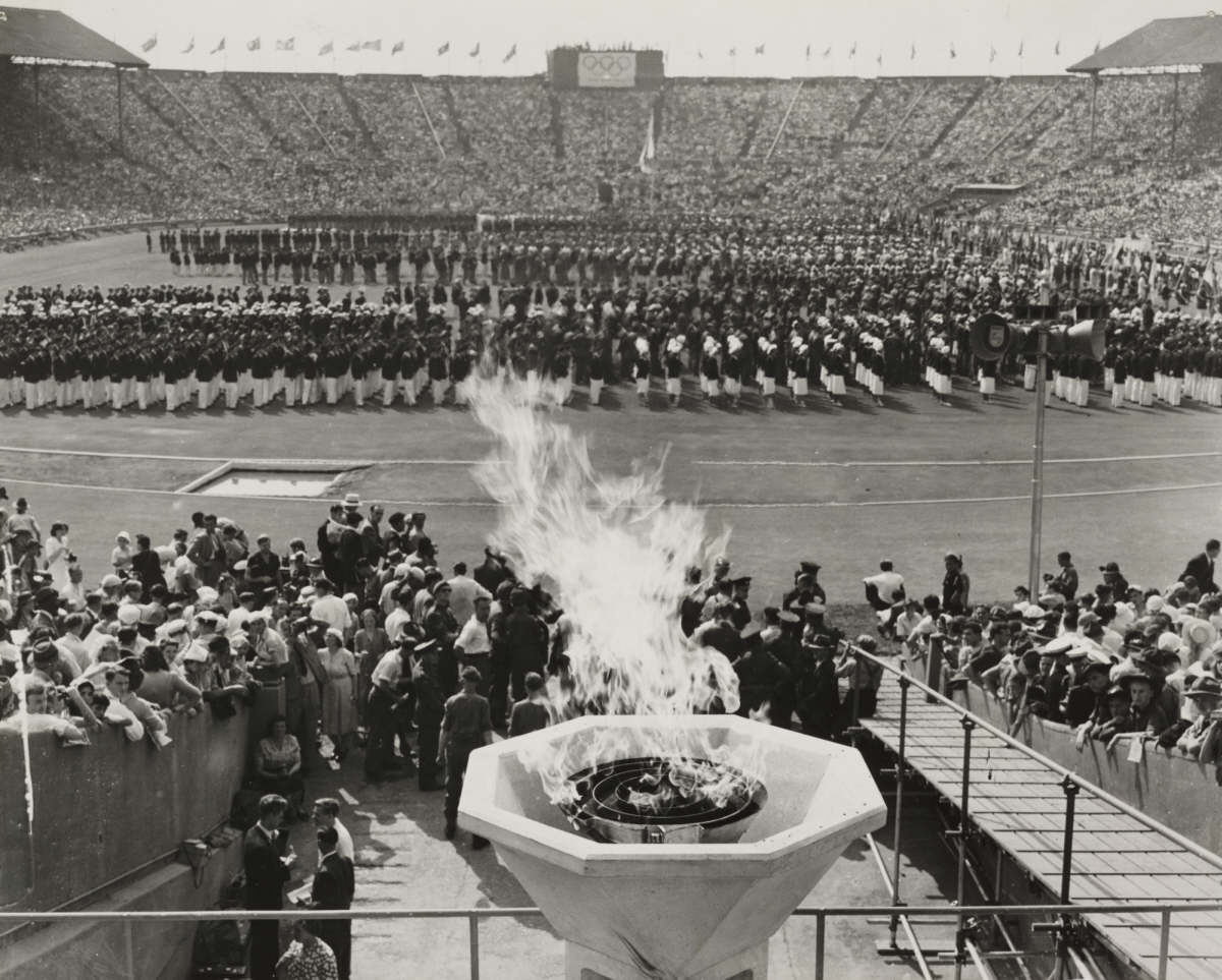 #ThrowbackThursday 
At 16:00 hrs on 29th July, the Royal Horse Artillery fired a 21-gun salute as part of the 1948 Olympic Opening Ceremony.
This token was issued to one of the Gunners who took  part in the ceremony.
#olympics2021 #royalartillery #royalhorseartillery
