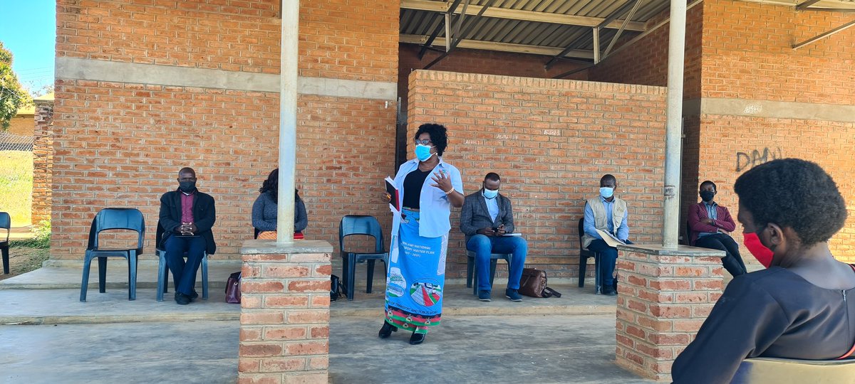 Roads_Authority's tweet photo. Community Sensitisation Meeting with Neno North residents for the construction of a 20km section of the Neno Road to tarmac. Construction works, to the tune of MK6.6billion to be done by China Geo Engineering Company.
#Neno #road #roadsauthority #malawi #malawigovernment https://t.co/E6vWlAqDWG