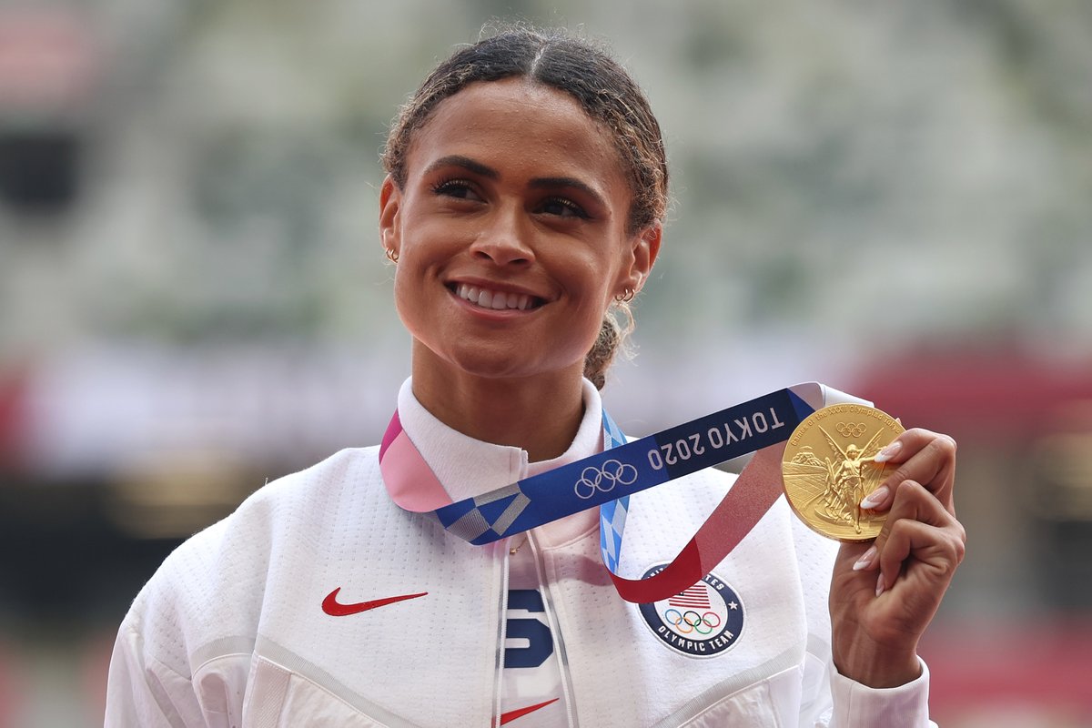 The youngest Olympic champion in the history of 400m hurdles is a Kentucky Wildcat. 😼🥇