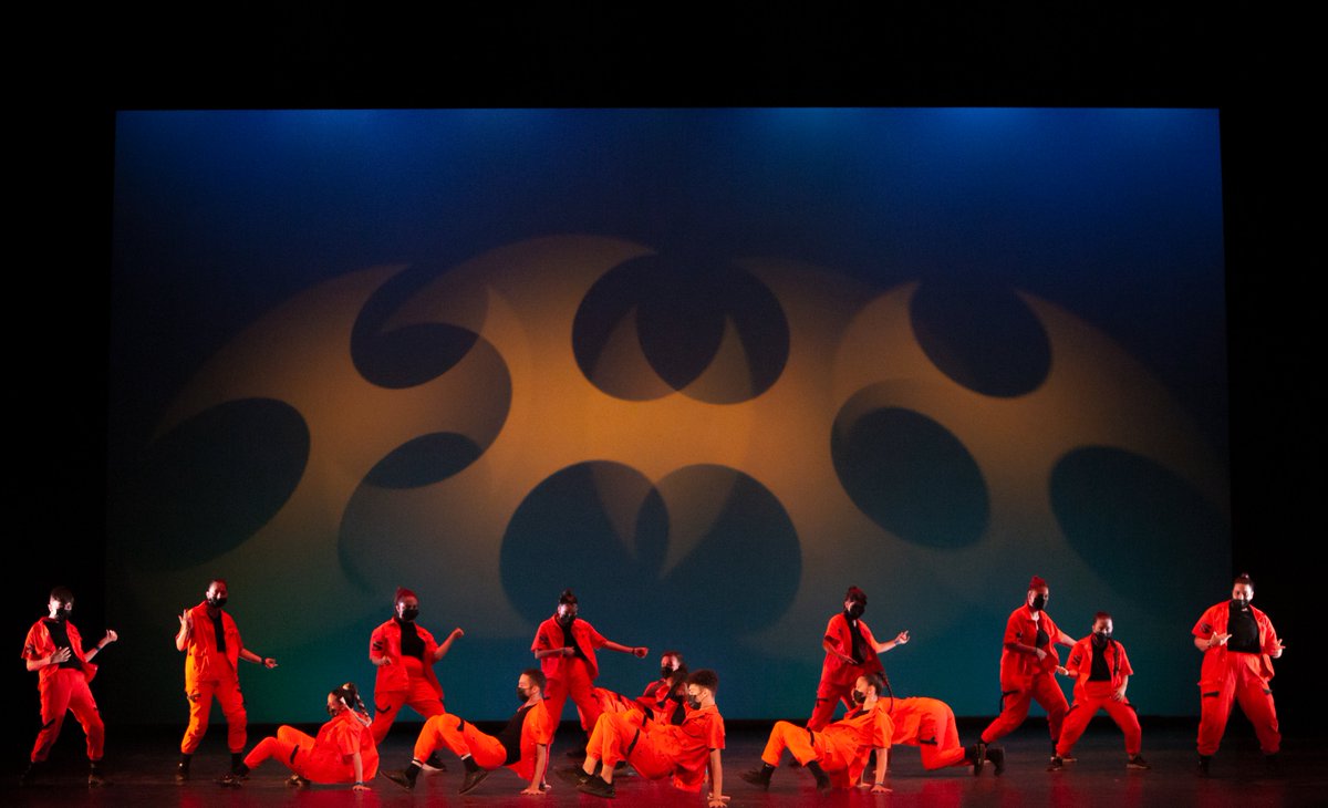 ACROSSLPGC's tweet photo. #ACROSSHIPHOPLPGC2021 #DISTRITODANZA 
DISTRITO VEGUETA-CONO SUR-TAFIRA
Espectáculo ACROSS HIP-HOP LAS PALMAS DE GRAN CANARIA 2021! ¡Muchas gracias a tod@s! ¡Nos vemos el año que viene! https://t.co/VSdZRtnxTk 
@LpaCultura Ph> Javier Ríos  
#haciendociudad #danzasurbanas https://t.co/N8BhqPsWNe