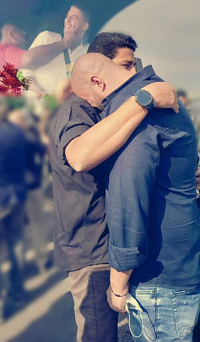 RimaNJEIM's tweet photo. رحتو بس اتركتو رجال 💔
#انفجار_مرفأ_بيروت https://t.co/D63n1kD5MP
