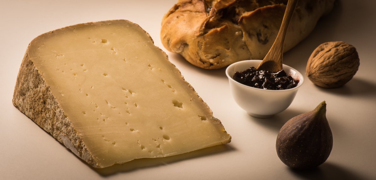 AustraliaEU's tweet photo. Cheeselighted to reach an agreement๐คwith France for the import of raw milk cheeses Ossau Iraty and Roquefort.
Grate to have yet more high quality European products on our ๐ฆ๐บ shelves.
Cheese to that ๐ฅ!
#TradeisGood
Read moreโก๏ธhttps://t.co/de3U5U6gK1 https://t.co/LIGJl6UjQ9