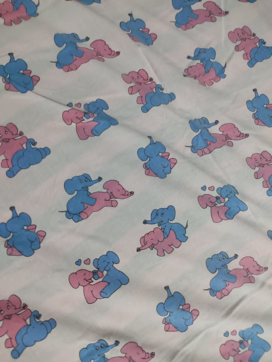 wtf_Aayushii's tweet image. Just an innocent children&apos;s blanket