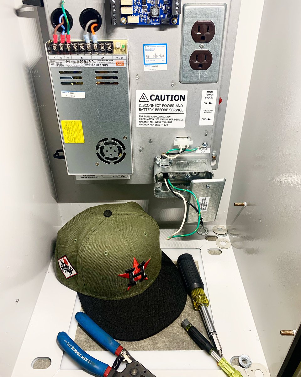 ShadowBoi76's tweet photo. @HatClub @EVOLbrims #workfow #fittedtechnician #houstonfitted https://t.co/ucYgPqM9hp