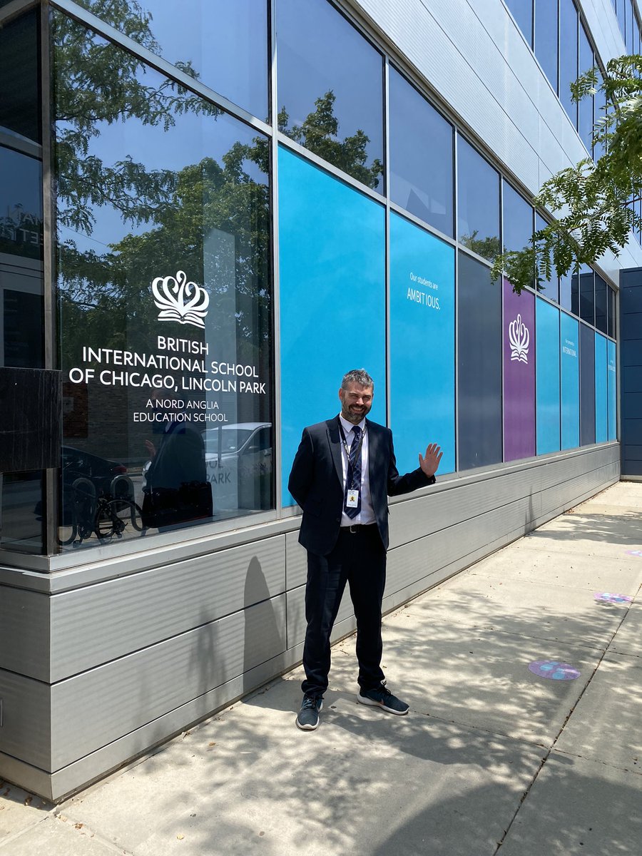 BISCLincolnPark's tweet photo. Guess who arrived on campus this week?! Our new Principal, Mr. Simon Sharp is here and excited to meet the #BISCLP community soon! ๐
#NordAngliaEducation #PrimarySchool #valuescurriculum #InternationalSchool #ChicagoSchool #PrivateSchool #ChicagoParent @NAEducation https://t.co/giKNunFq65