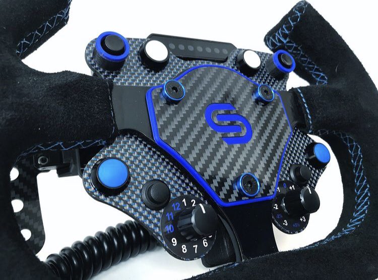 simracingcustom's tweet photo. Baco Blue Mini Special Edition hecho a medida para un aro abierto de 26cm π
Pregunta sin compromiso en:
Info@simracingcustom.es
#simware #simracinghardware #simracing #simulacion #rfactor2 #assettocorsacompetizione #motorsport #iracing #automobilista2 #esports #racing https://t.co/LKMdXU13Gu