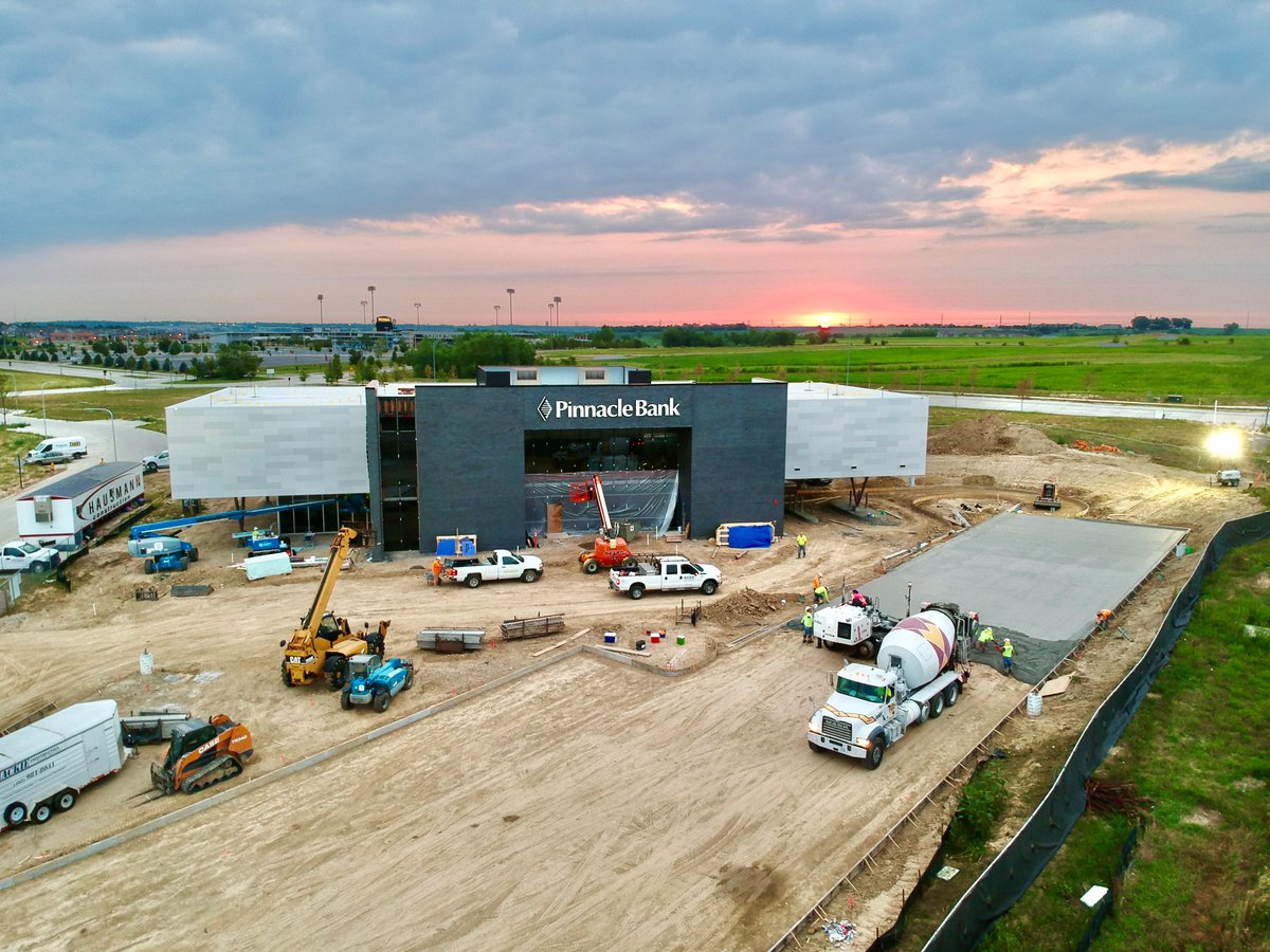 BuildHCI's tweet photo. Construction is moving right along this week at the @pinnbank site in Papillion, NE!
.
.
.
#buildhci #pinnbank #hausmann https://t.co/aMLPdfJw5M