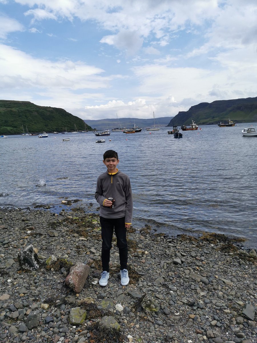 Portree Harbour on The Isle of Skye. A popular departure point for Scots sailing to America in the 1700s to escape poverty. #LLHistoryOnTour @LLHistory @LeverSchool @LorraineAWebb