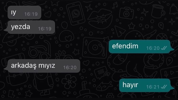 sqwueze's tweet photo. ayrıca hiçbiriniz sevgilimle arkadaş değilsiniz. bi yalan söylüyonuz devamını getirin bari. üç kişi bir olup sadece çantamın askısını koparabildiniz. yalanınızı sikiyim https://t.co/eGC6QoyE4Q