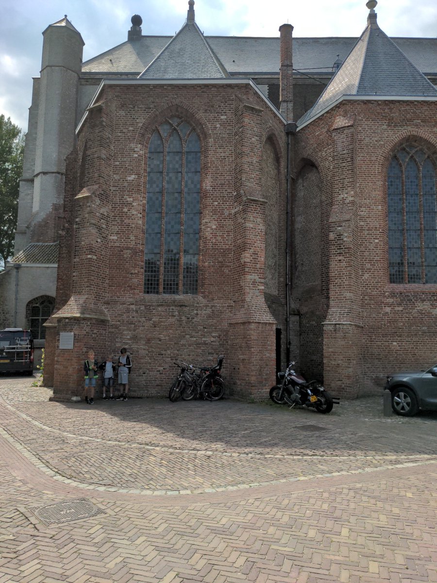 DickGoudriaan's tweet photo. Gevonden rugzak in Veere. Hier ophalen. https://t.co/Yo91VpIdPd