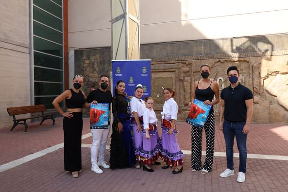AytoArchena's tweet photo. 💃 #Archena se convertirá, del 26 al 28 nov., en la capital de las escuelas de flamenco a nivel nacional, siendo sede del II Encuentro de Escuelas de #Flamenco organizado por la Escuela de Flamenco de #Andalucía y en la que la 'Academia de Danza Elena Clara' actuará como invitada https://t.co/IRT1X21vaT