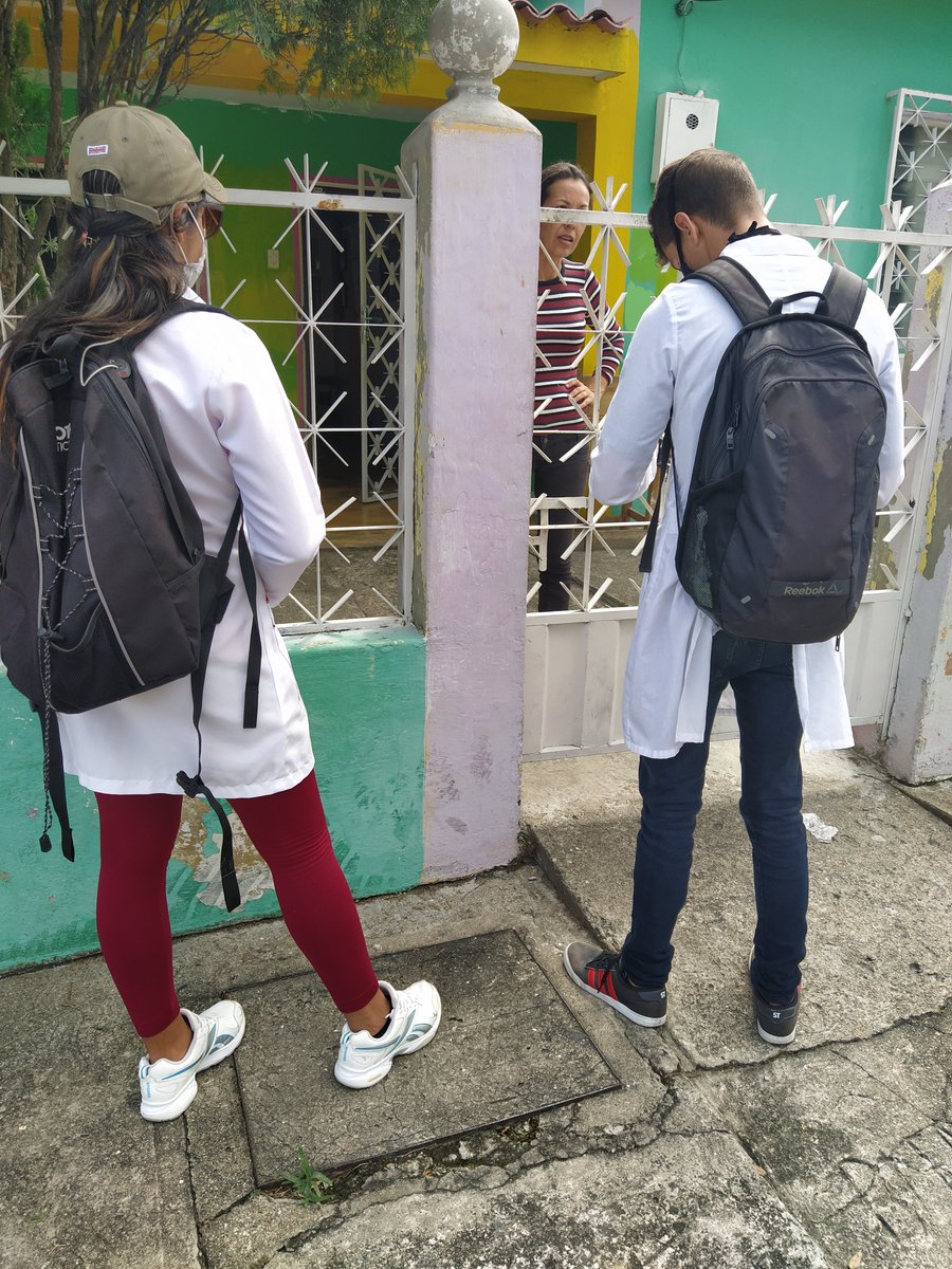 cdi_sta's tweet photo. El ejército de batas blancas de #cuba en las comunidades luchando contra la pandemia saluda el 15 aniversario de la #HenryReeve @cubacooperaveME @unidad_central #CubaCoopera @MINSAPCuba https://t.co/M97j8lI5UA