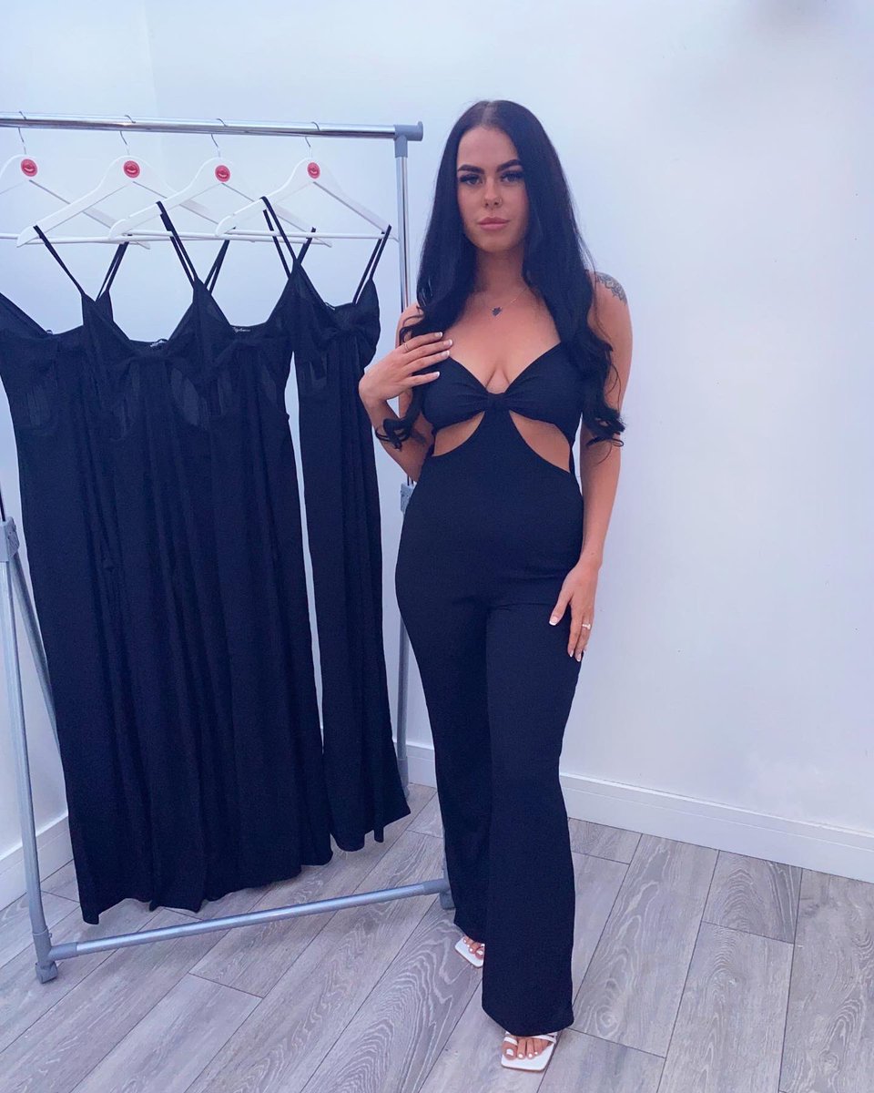7CollectionUK's tweet image. Shop The ‘Mia’ Jumpsuit at thesevencollection.co.uk 🖤