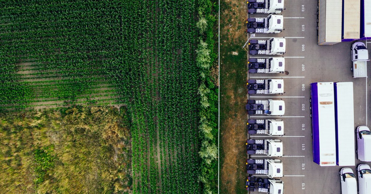 Zuumapp's tweet image. Learn more about the peak season in shipping to make sure you&apos;re not leaving any money on the table. 

Read about it here: bit.ly/3C6bDN7

#peakseason #freighttransportation #logistsics