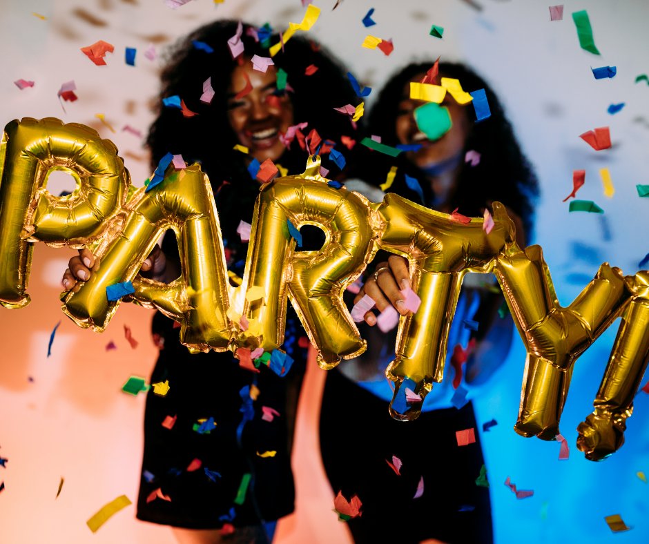 TheWaterDance's tweet photo. HLT ENTERTAINMENT GROUPS knows how to party! 🥳 For bookings call (757) 395-0373! 

#HLTENTERTAINMENTGROUP #HLT #SITW #SITW21 #StillInTheWater #Music #HipHop #Rap #PrivateLounge #Lounge #HLTAllDay #Entertainment #Entertain #Artist https://t.co/u8MrI9gnw3