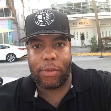 TWULocal100's tweet photo. Union mourns Bus Operator Michael Creary, 45, of COVID-19http://www.twulocal100.org/story/gleason-depot-mourns-bus-operator-michael-creary-45-covid-19 @CentralLaborNYC @NYSAFLCIO @AFLCIO @TTDAFLCIO #EssentialWorkers #RIP Brother https://t.co/6Qo8GAMpgy