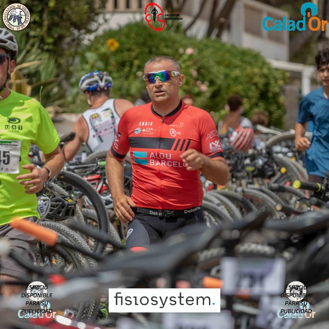 ferrobikers's tweet photo. 🏊‍♀️🚵‍♀️🏃‍♀️ Triatlón?!? Pues nuestros socios también se apuntan!

Enhorabuena a todos en el XII #triatloportularportocolom 
📸 @fotoboc_
#ferrobikers #yoquieroserferrobiker #sinopotsentrena #calador #visitcalador #santanyi #mallorca #mountainbike #mtblife #mtb 
https://t.co/Awry2lXE1V https://t.co/dqTuwsErAw
