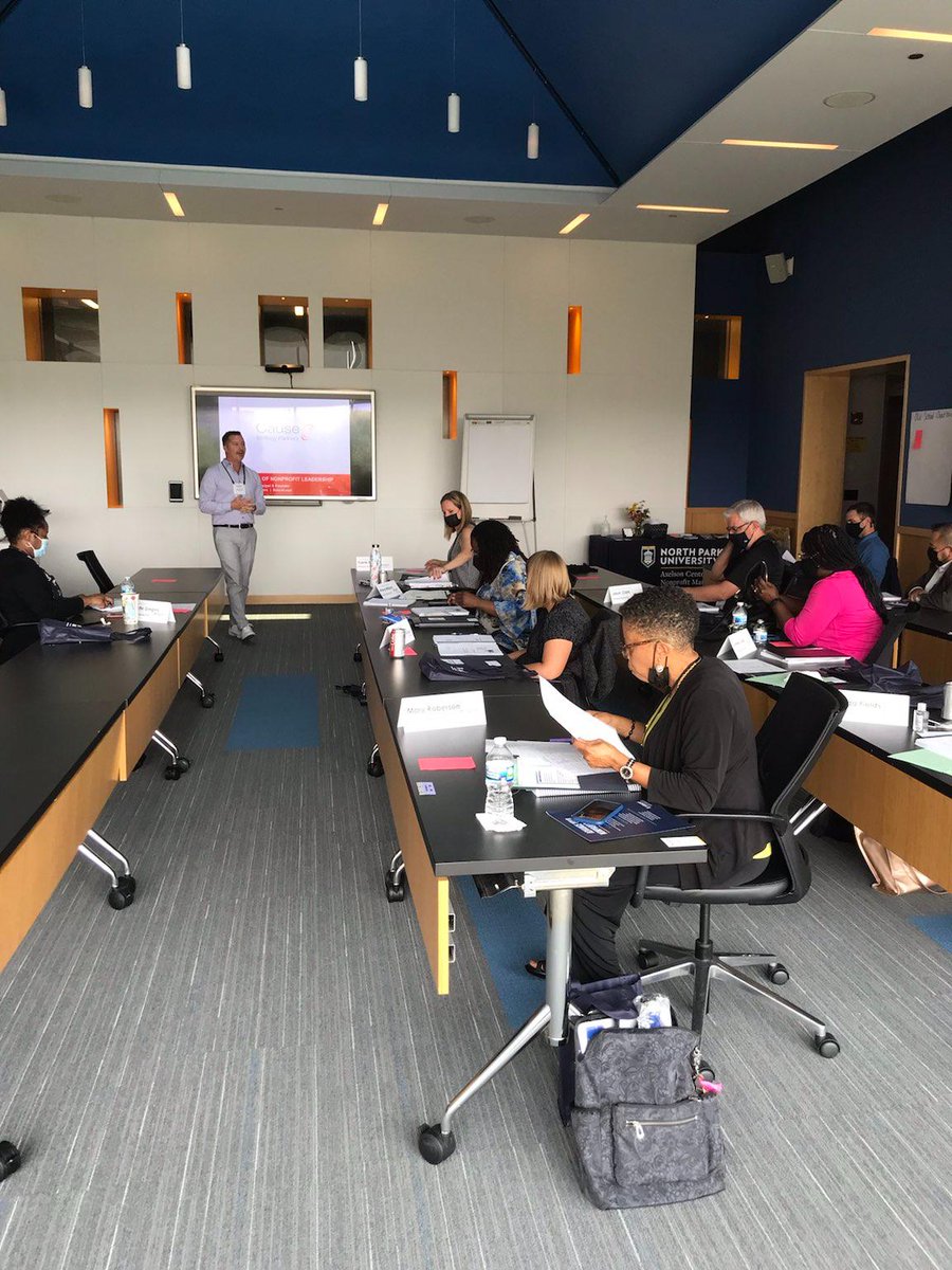 AxelsonCenter's tweet image. A joy to have @RobertActon of @CauseStrategy back in the #CEOBootCamp classroom!