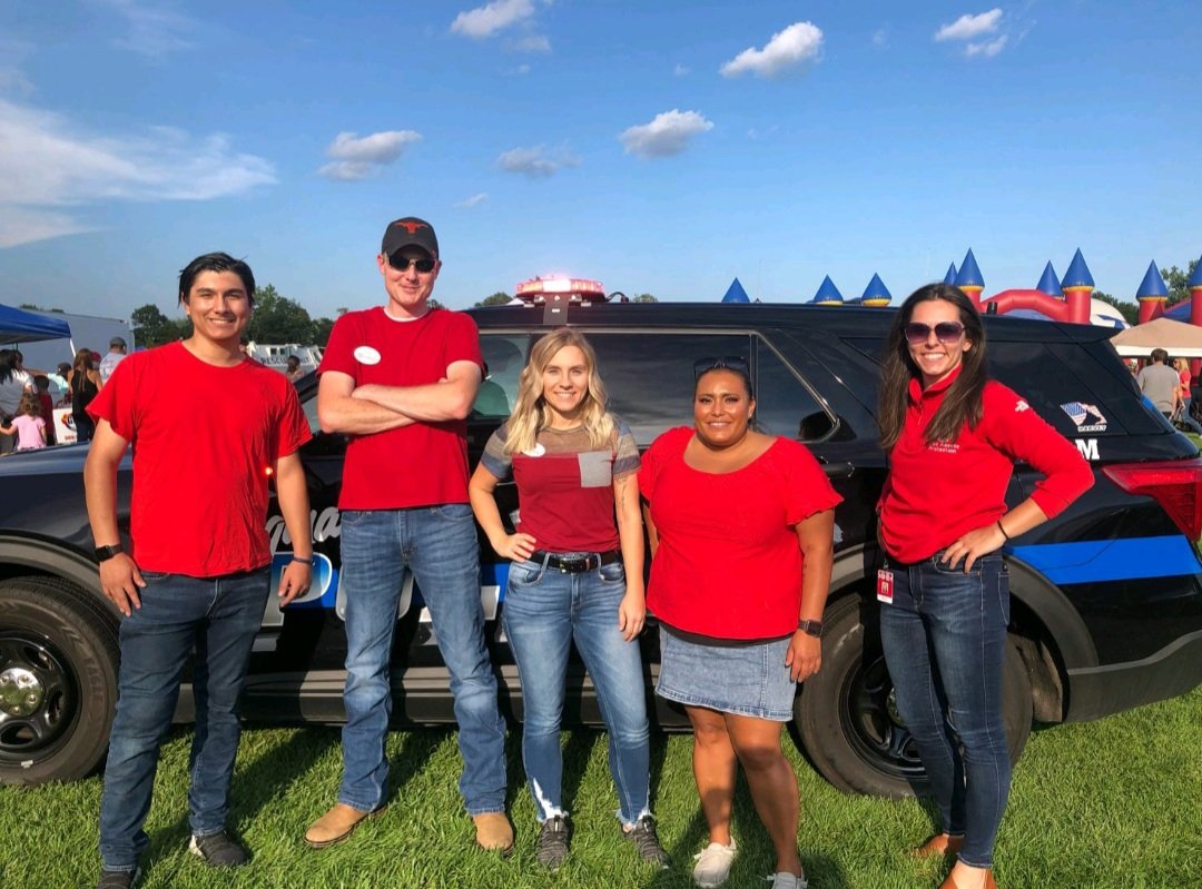 AngelaStrobel7's tweet photo. Happy to volunteer at National Night Out! Glad to see the community come together ❤ 
#worksomewhereyoulove https://t.co/5EczvuNTYs
