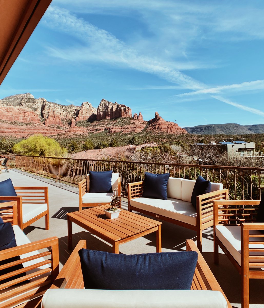 What would you create on our balcony, with the Red Rocks as your canvas? 🏜

Click the link below to share your Creator Story for a chance to stay + create in a D. Alexander Destination Home — with us, on us. #CreatorsCreate

staydalexander.surveysparrow.com/s/Celebrating-…