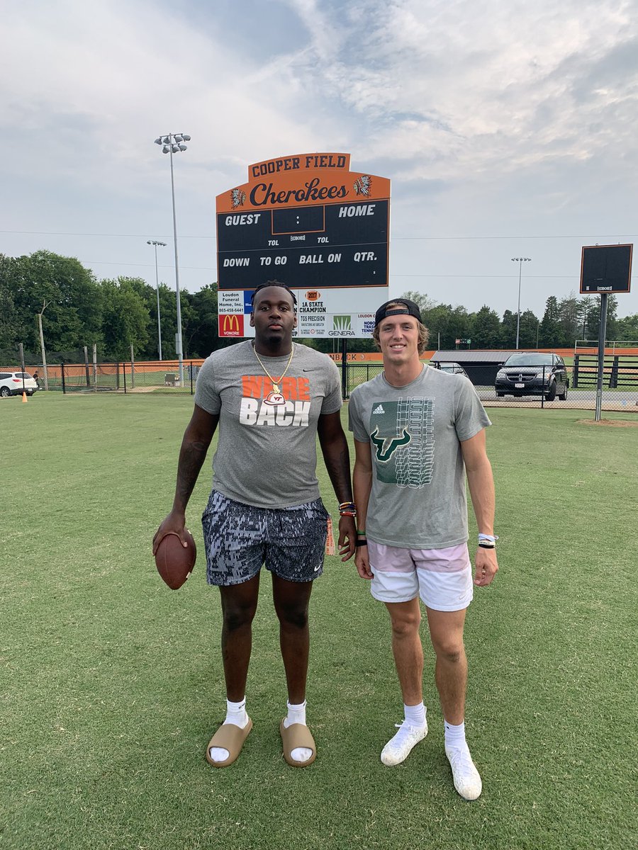 Ethan Edmiston (@ethanedmiston) on Twitter photo It was great having former players <a href="/iamholdenwillis/">Holden Willis</a> and <a href="/derrellbaileyii/">DBIIππ</a> at Greenback practice before returning to fall camp! Good luck this season! It was great having former players <a href="/iamholdenwillis/">Holden Willis</a> and <a href="/derrellbaileyii/">DBIIππ</a> at Greenback practice before returning to fall camp! Good luck this season!