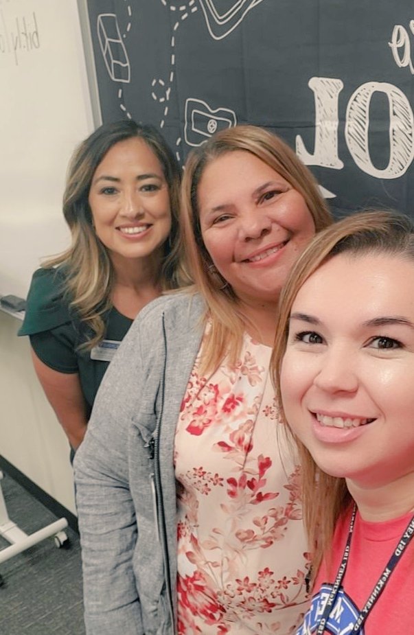 evebonde's tweet photo. Great learning about Dual Language with @cdelossa2016 and @gonzales_bil and some of the awesome bilingual teachers representing #vegaelem @GabyHdezMISd @Eliza09482267 @boza_cecilia @paz_cepeda @AlvarexMaria and Finch @paganinia15! #bilingual #myMISD https://t.co/ZgXBEa55U0