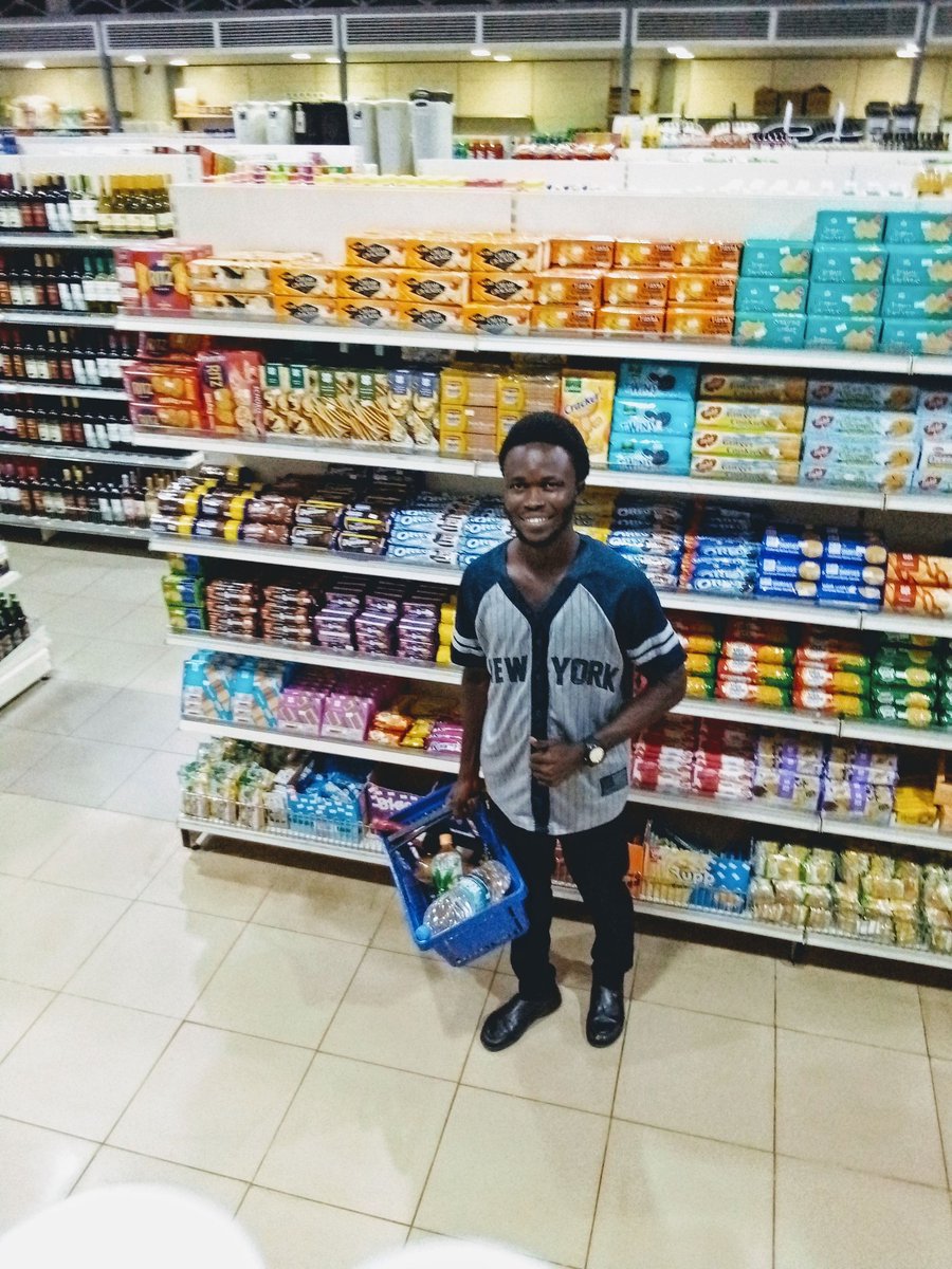 MathisMagnanim2's tweet image. Packaging some foodstuffs