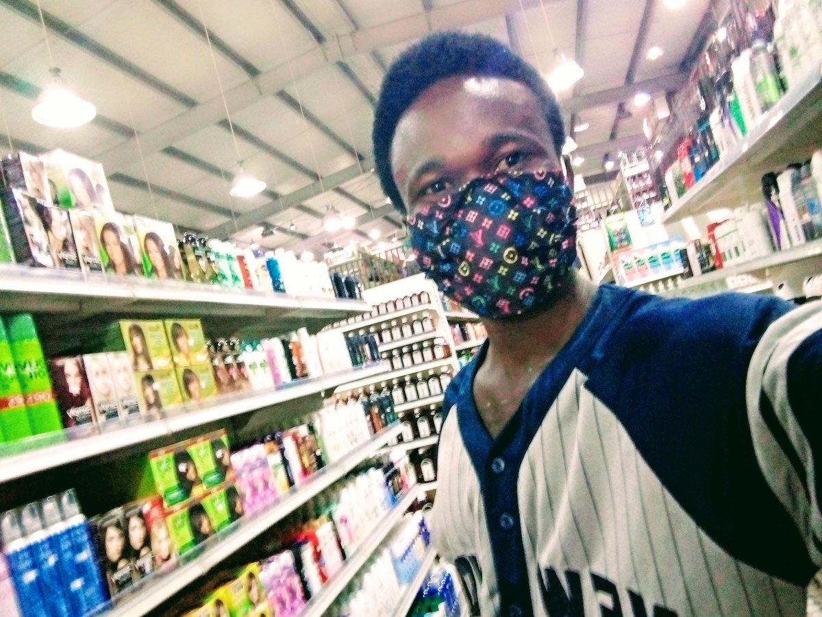 MathisMagnanim2's tweet image. Packaging some foodstuffs