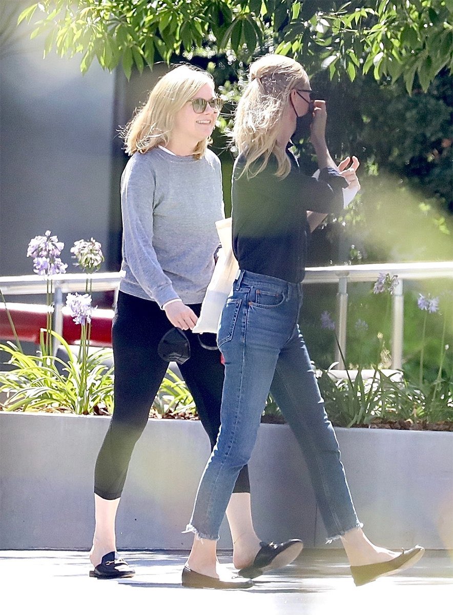 Spider-Man: No Way Home News on Twitter: "Kirsten Dunst (Raimiverse) &  Deborah Ann Woll (Daredevil) have been spotted together in LA, where  #SpiderManNoWayHome is reportedly doing reshoots. Dunst was reported to be