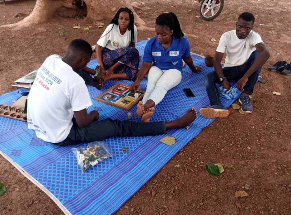 HMoutouama's tweet photo. J1 des 72heures du Mouvement d'Action des Jeunes (MAJ) de l'ABPF de la Coordination Natitingou (Bénin 🇧🇯). Ça sera trois jours d'intenses activités (animation de stand, jeux ludiques Ludo, Domino, cartes, babyfoot, scrables,visite à domicile, projection de films
@MAJ_NATITINGOU https://t.co/m7K3W1dIlE