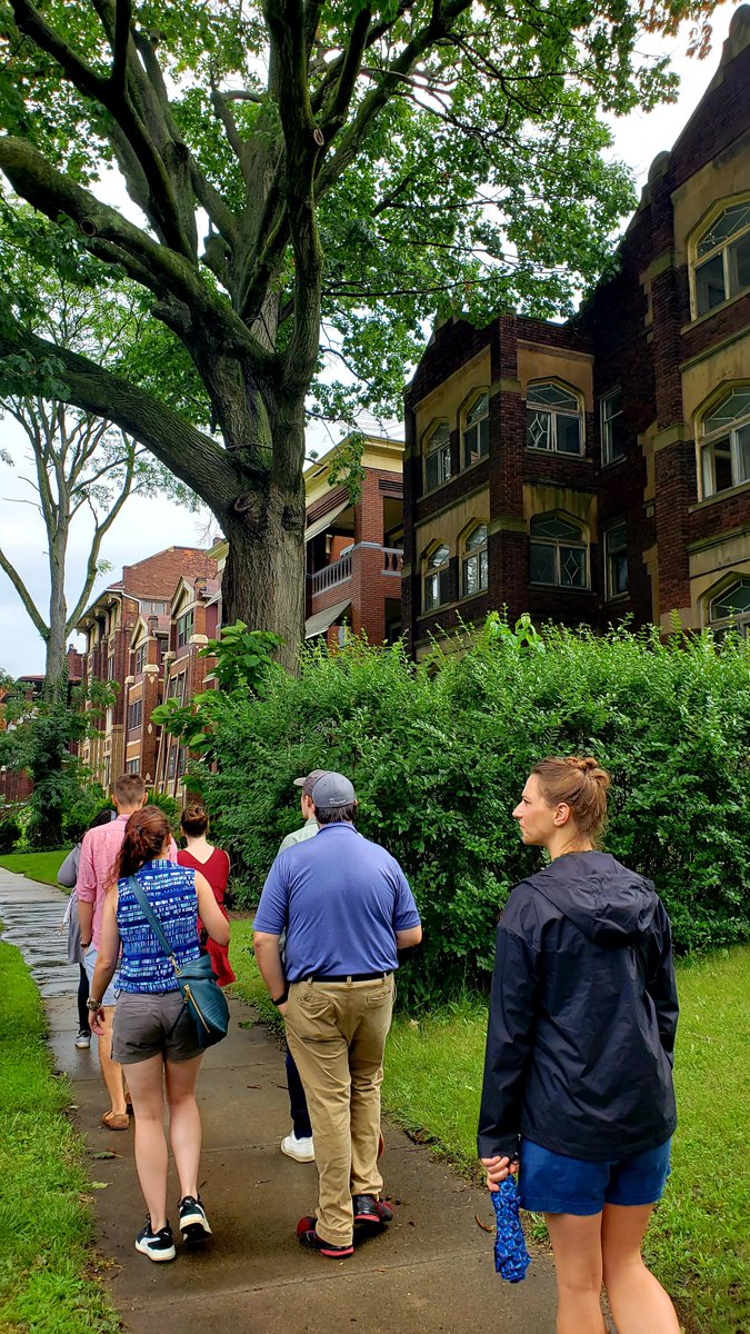 APA_CLE's tweet photo. Thank you to those who attended our Glenville walk and @KhrysCLE who lead our tour! #APACLE #WePlanCLE https://t.co/SYvjTmacvI