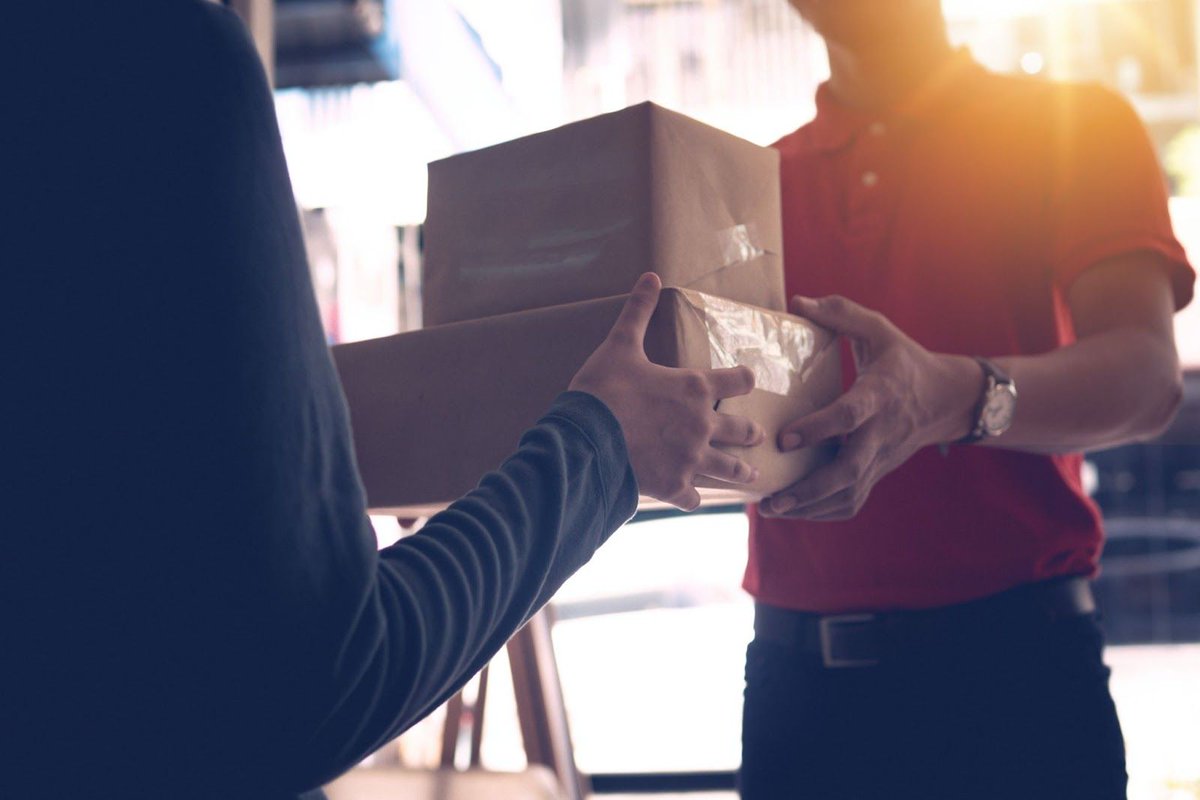 Boxed_Up's tweet photo. Whether youโre a small business, a sole trader, or an eCommerce business, itโs always handy to have a decent stock of postal packaging boxes to hand
Use our handy Box Finder if you're having difficulty locating the right package.#postalpackaging #ecommerce #packaging #box https://t.co/8807Dx8jwl