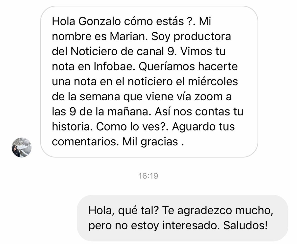 -che, qué tan destruido está tu país?
-y... mirá, un pibe común gana guita en bicicleta y lo llaman de todos los medios