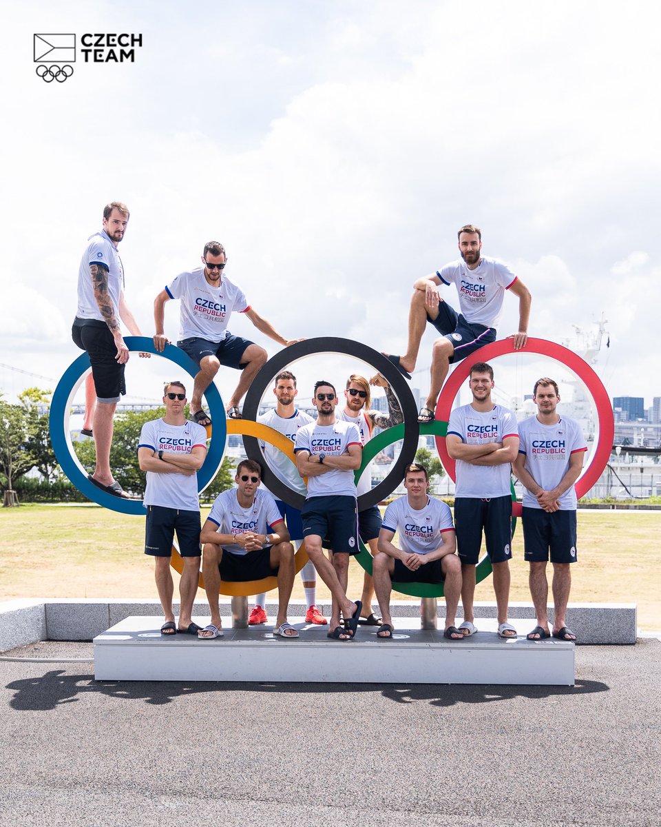 Pár dní po skončení Olympiády a pořád nemůžu uvěřit tomu, co tahle banda … dokázala. Je to neskutečný s váma sdílet hřiště a hlavně všechno kolem. Díky moc. 🙏🏼 #unomomento #tocenim #olympics @olympijskytym @cz_basketball