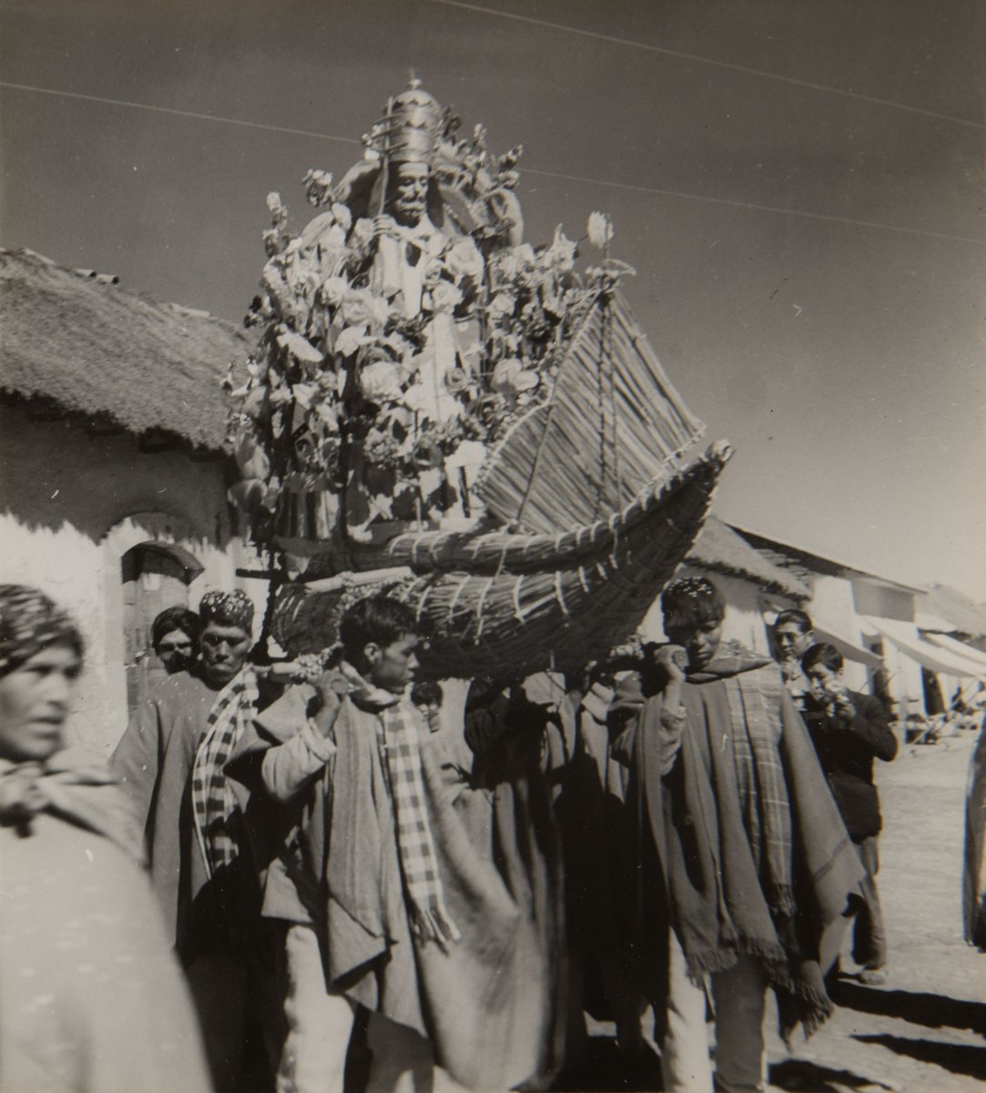 MenilCollection's tweet photo. See two portfolios of gelatin silver prints by #PierreVerger from the #Menil's permanent collection on view for the first time in "Enchanted: Visual Histories of the Central Andes."
Visit https://t.co/ulEBQgJj8p to learn more. https://t.co/hsz6sLNSFH