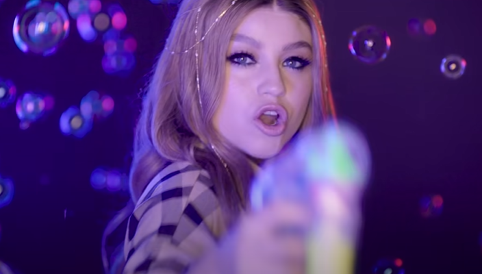 WoompBR's tweet photo. Karol Sevilla - Nadie Te Entiende (2021) https://t.co/4yTb09JZBC