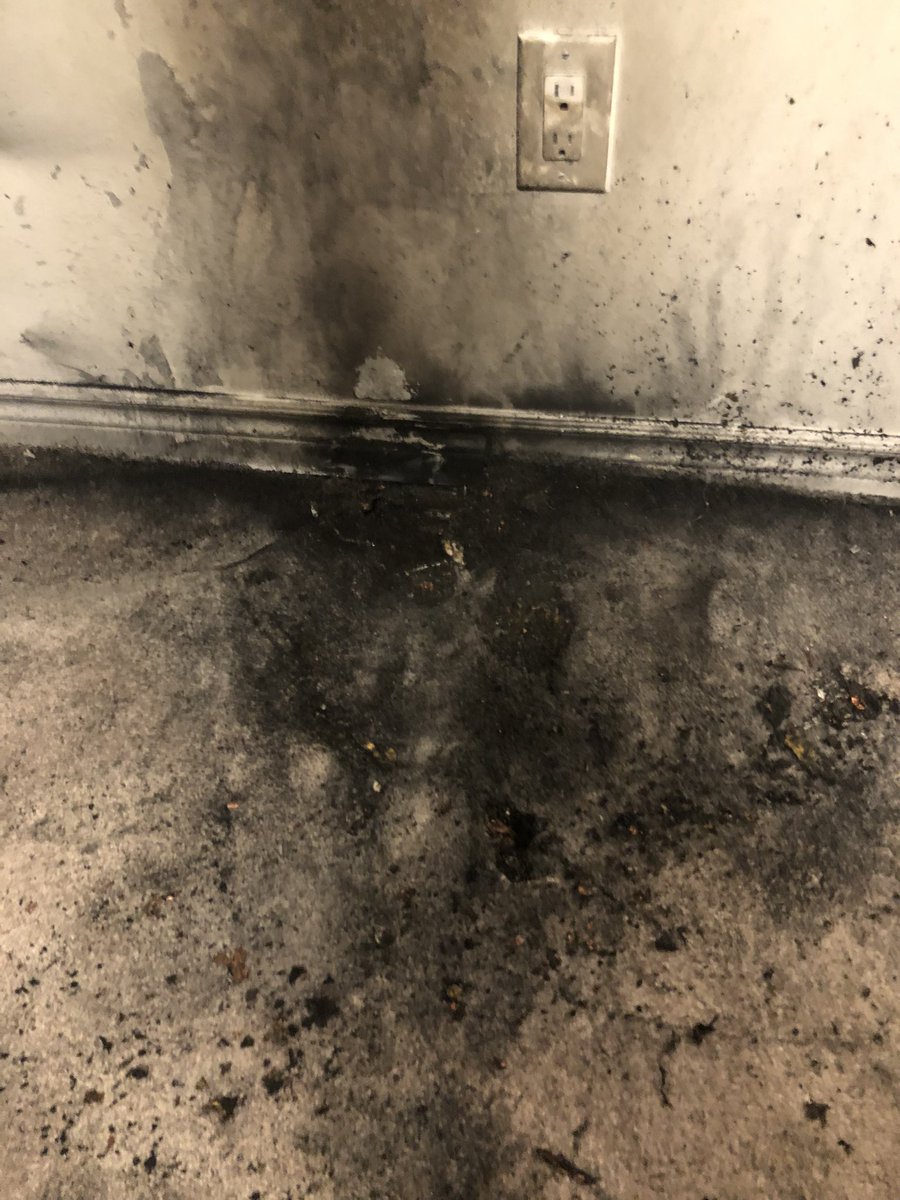 DerekMalynyk's tweet photo. Dundalk firefighters quickly extinguishing a fire overnight caused by a charging hoverboard!

Working smoke alarms alerted the family and all evacuated the home safely.

Please use caution when charging electronic devices overnight. https://t.co/uiSvddF0uq