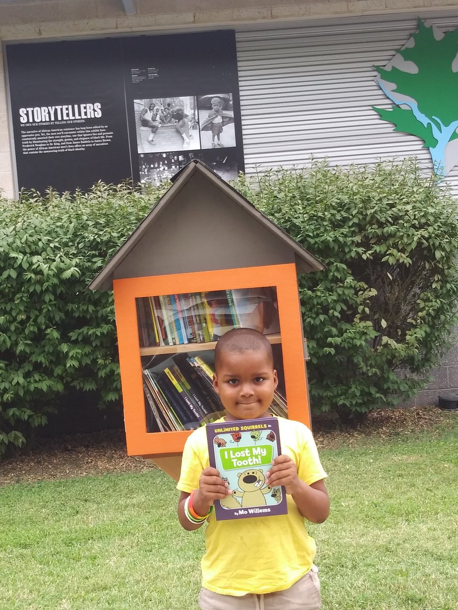 Simply_Stamper's tweet photo. Yesterday #StamperJr and I had the honor of refilling Little Libraries here in #OurDeanwood @deanwooddca @ANC7C @DeanwoodFriends @FODeanwoodRec https://t.co/amgZgA4eU8