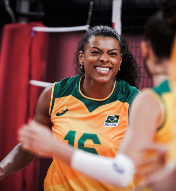 ofutmundo's tweet photo. FIM DE JOGO!

Brasil 3x1 Rússia 

O BRASIL ESTÁ NA SEMI FINAL DO VÔLEI FEMININO. https://t.co/sDkpInYwg1