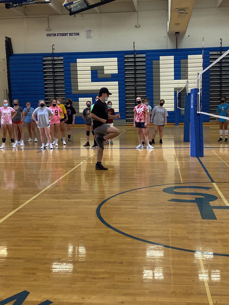 shakervball's tweet photo. @BuildTwoWin making an appearance at Shaker Volleyball Camp today! https://t.co/Y1gfhl8ngL