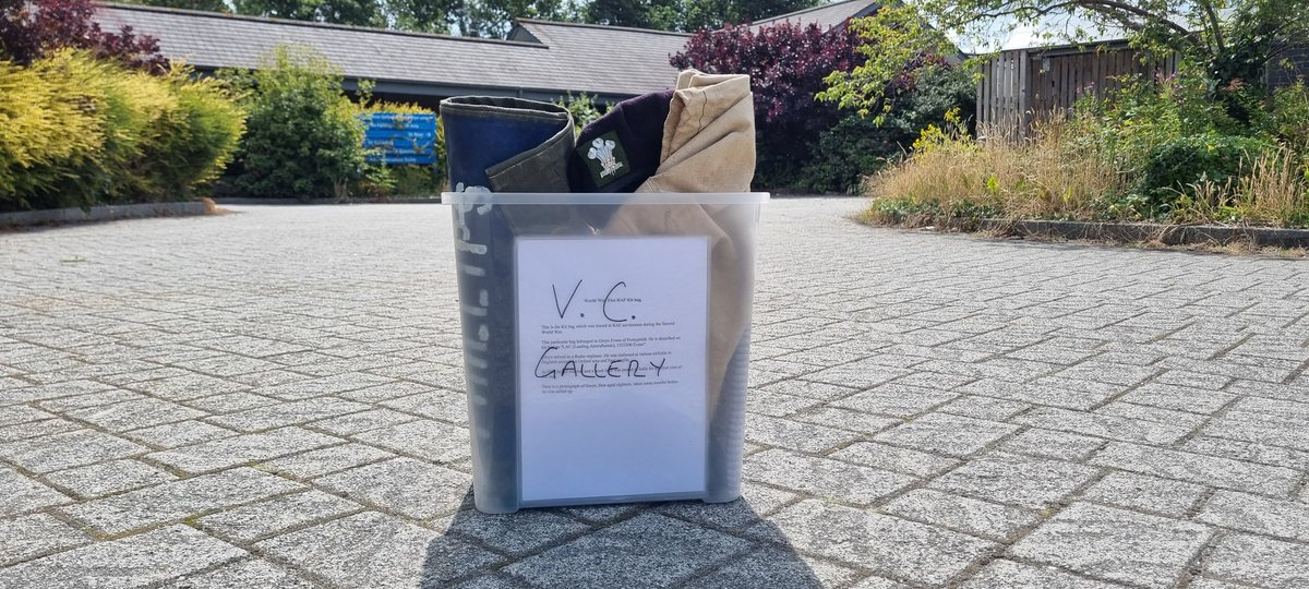 TimVCGallery's tweet image. Thank you to @LifeAtStNon for having me, it was great talking to some of the Veterans about some of the military memorabilia that I had with me, looking forward to my next visit. 
@TheVCGallery 
@CovenantTrust 
@HywelDdaHB 
#veterans