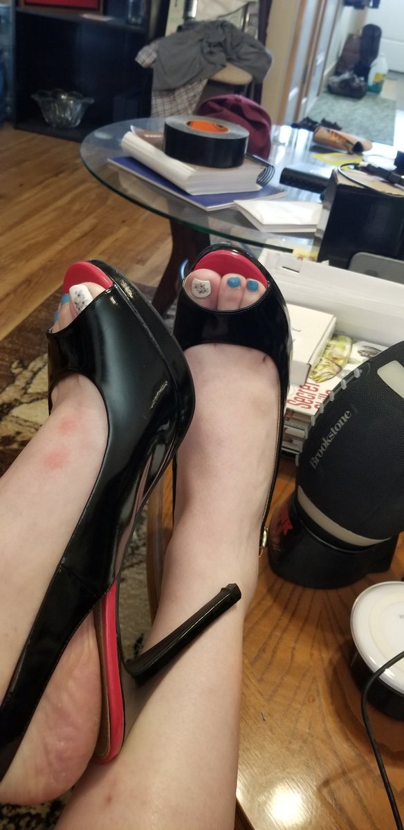 Content from feetnheels84