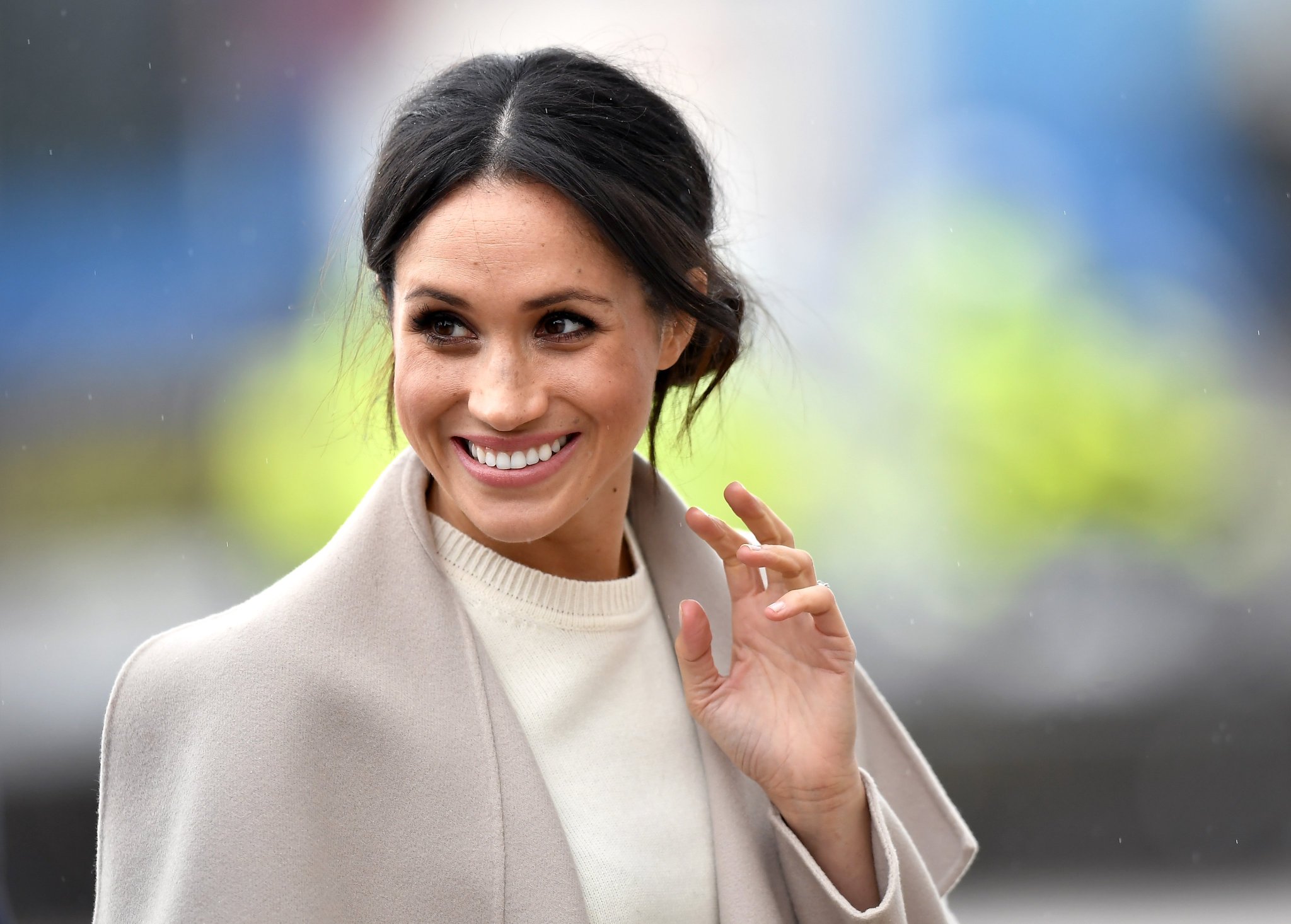 And happy birthday to Meghan Markle! 