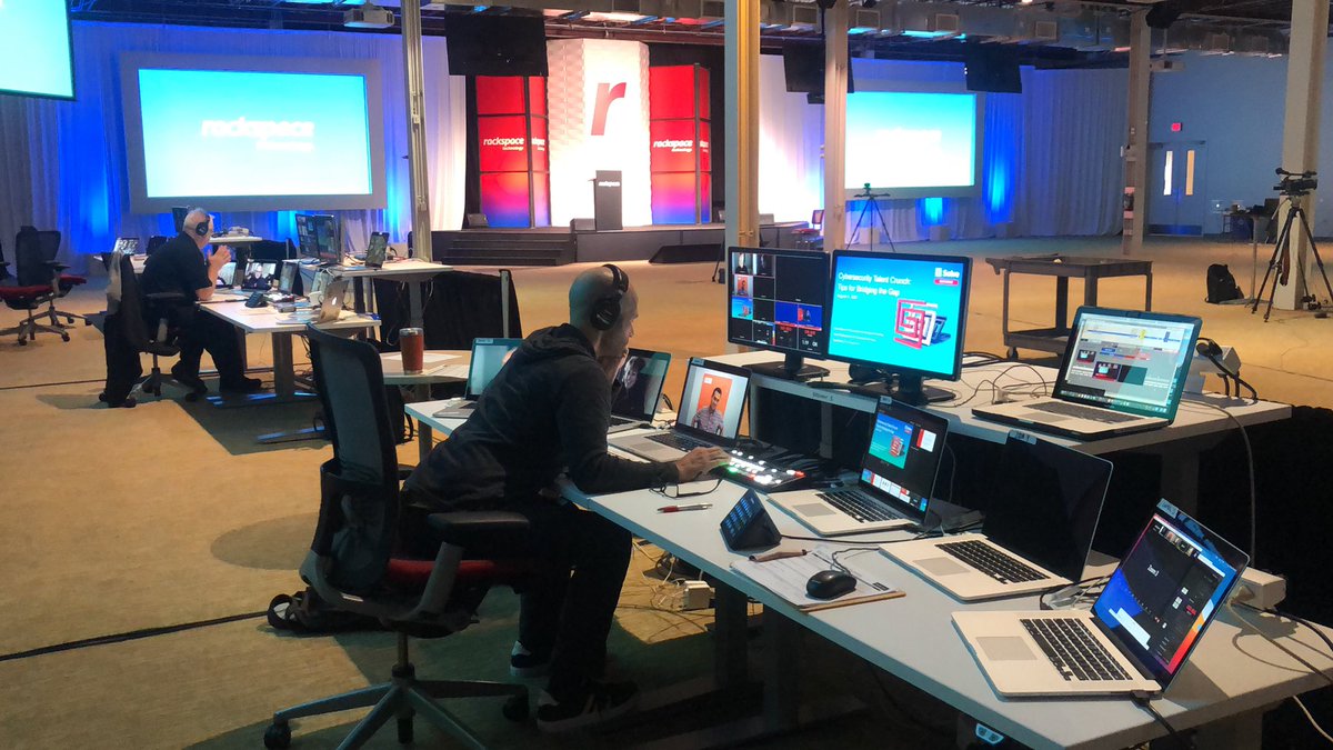 jdeverter's tweet photo. Getting ready to go live at #solveconference with our first breakout session. https://t.co/SgJOh2nBd8