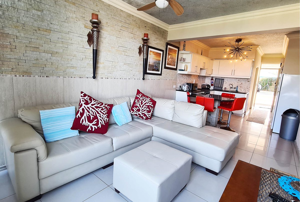 DumelaMargate's tweet photo. Exquisite apartment offers luxury finishes &amp; priceless views of the beach &amp; ocean https://t.co/qZs3tnQyy1

#accommodation #selfcatering #affordableaccommodation #holidayaccommodation #familyholiday #kznsouthcoast #margate #ramsgate #portshepstone #shellybeach https://t.co/I8ssC17HpY